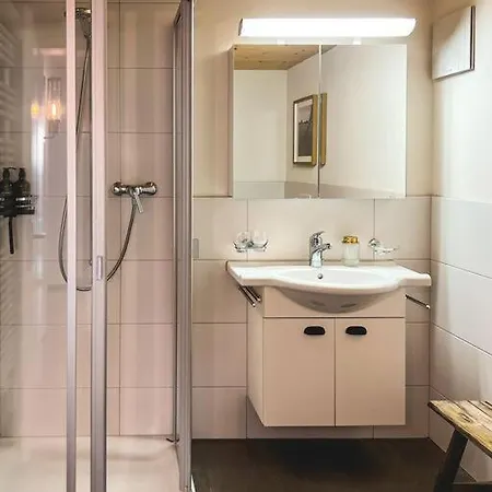 Hidden Retreats The Seehof 2 Apartment Oberhofen